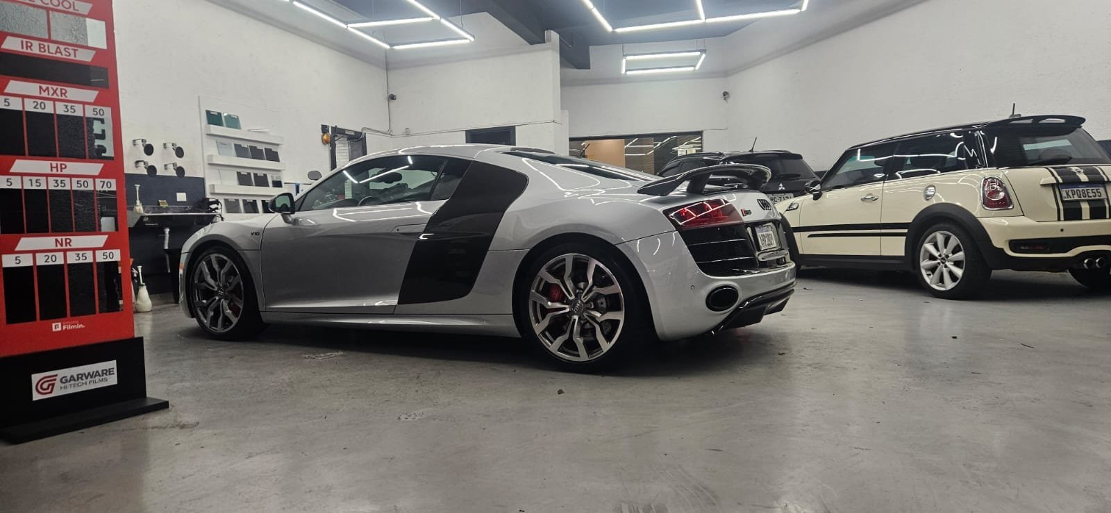 Audi R8 com película automotiva instalada na Juba Sound